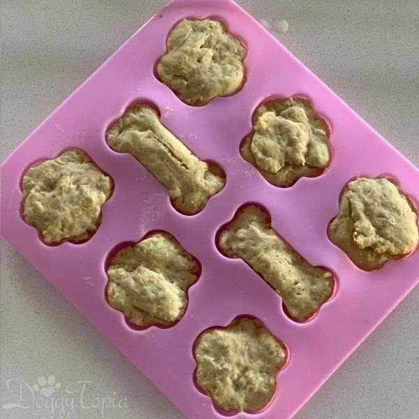 Paws and Bones Silicone Mould - Moulds from . at DoggyTopia